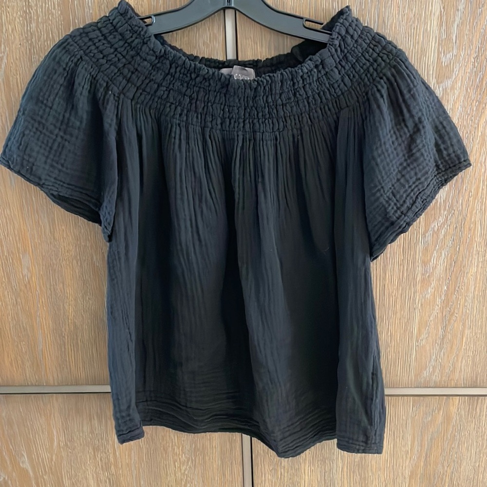 Michael Stars off the shoulder black top size small